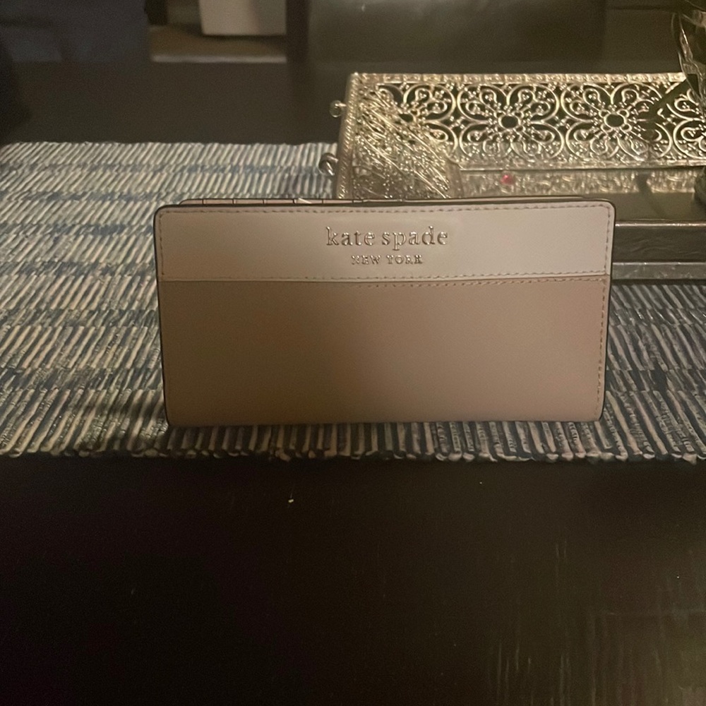 Large slim bifold wallet